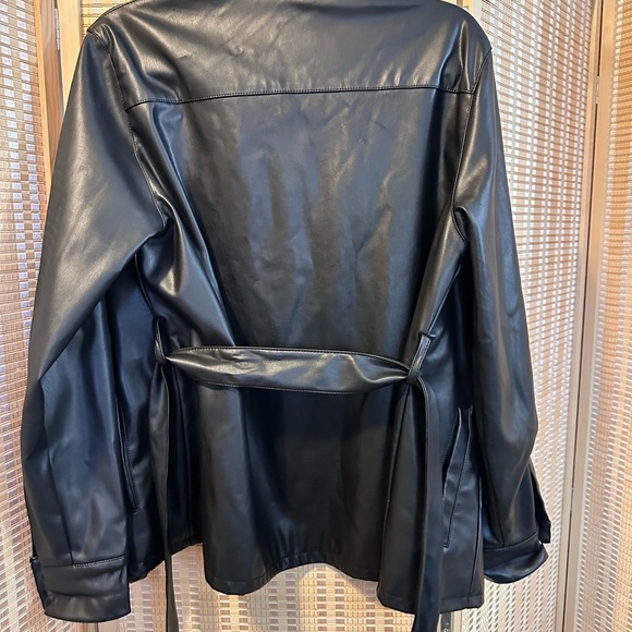 Guess Black Faux Leather Belted Shirt Jacket - Picture 9 of 9